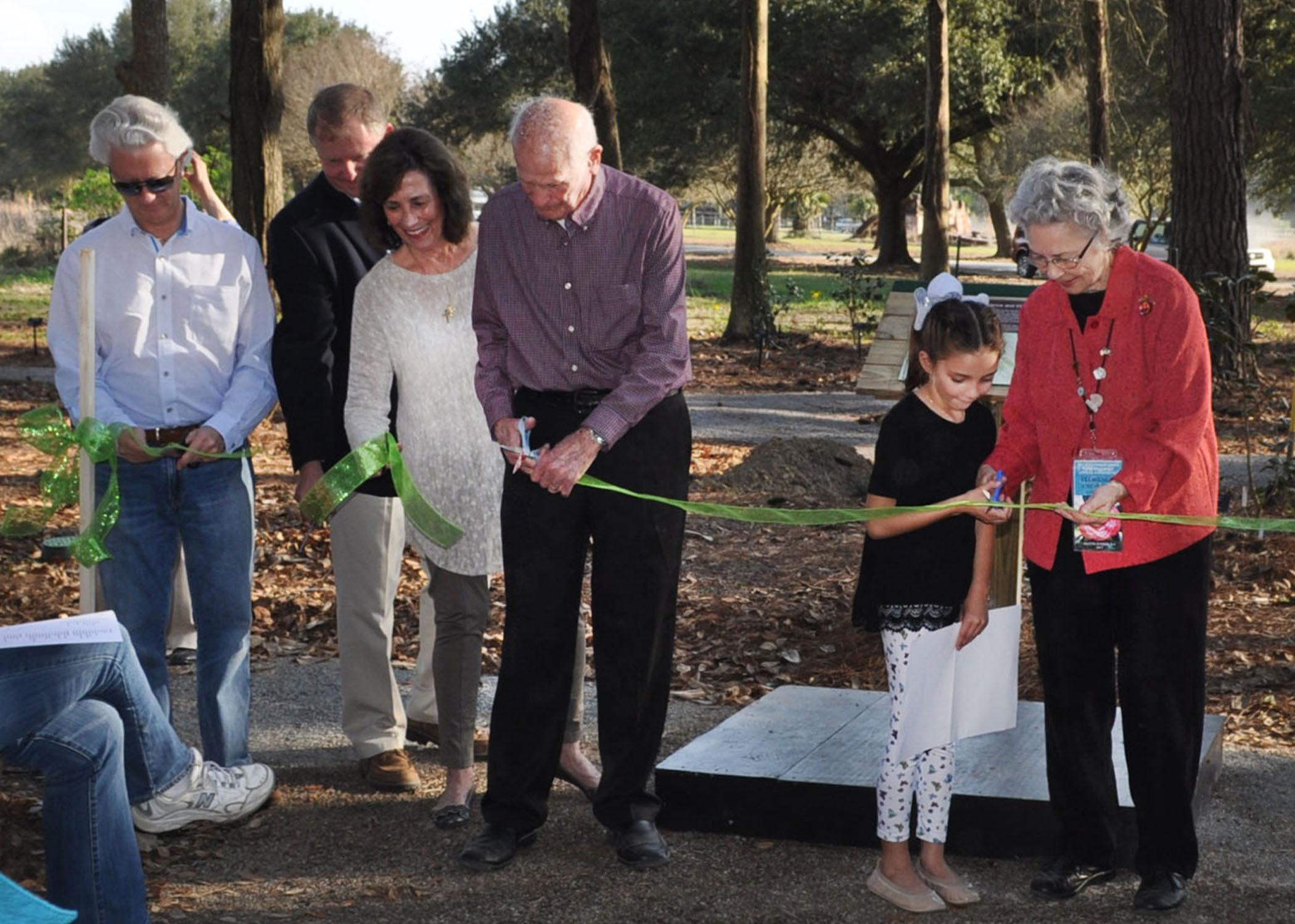 New camellia collection dedicated at Burden